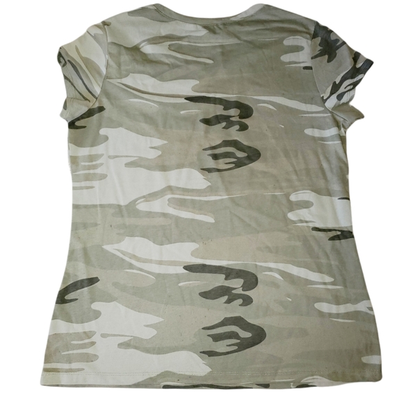 Wound Up NWT Junior Plus "Let's Go Get Lost" Camo Short Sleeve Graphic Tee 780 - Picture 3 of 4
